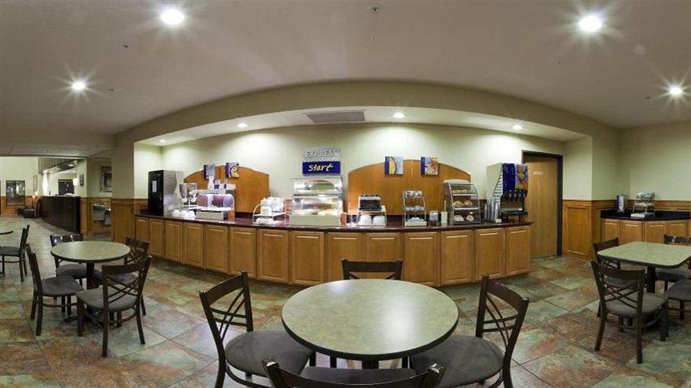 Express & South By Ihg 2* Lincoln