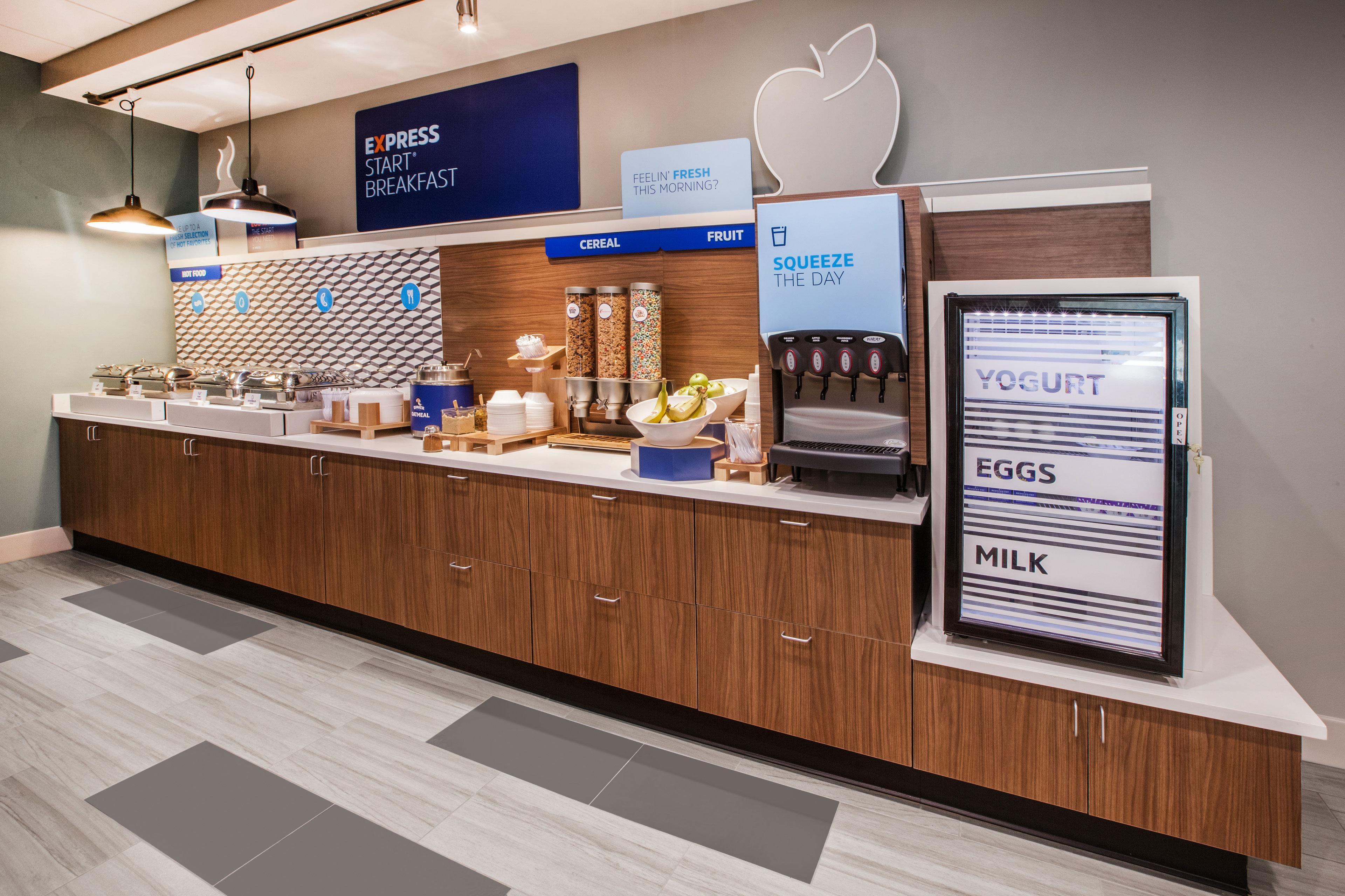 Express & South By Ihg 2* Lincoln