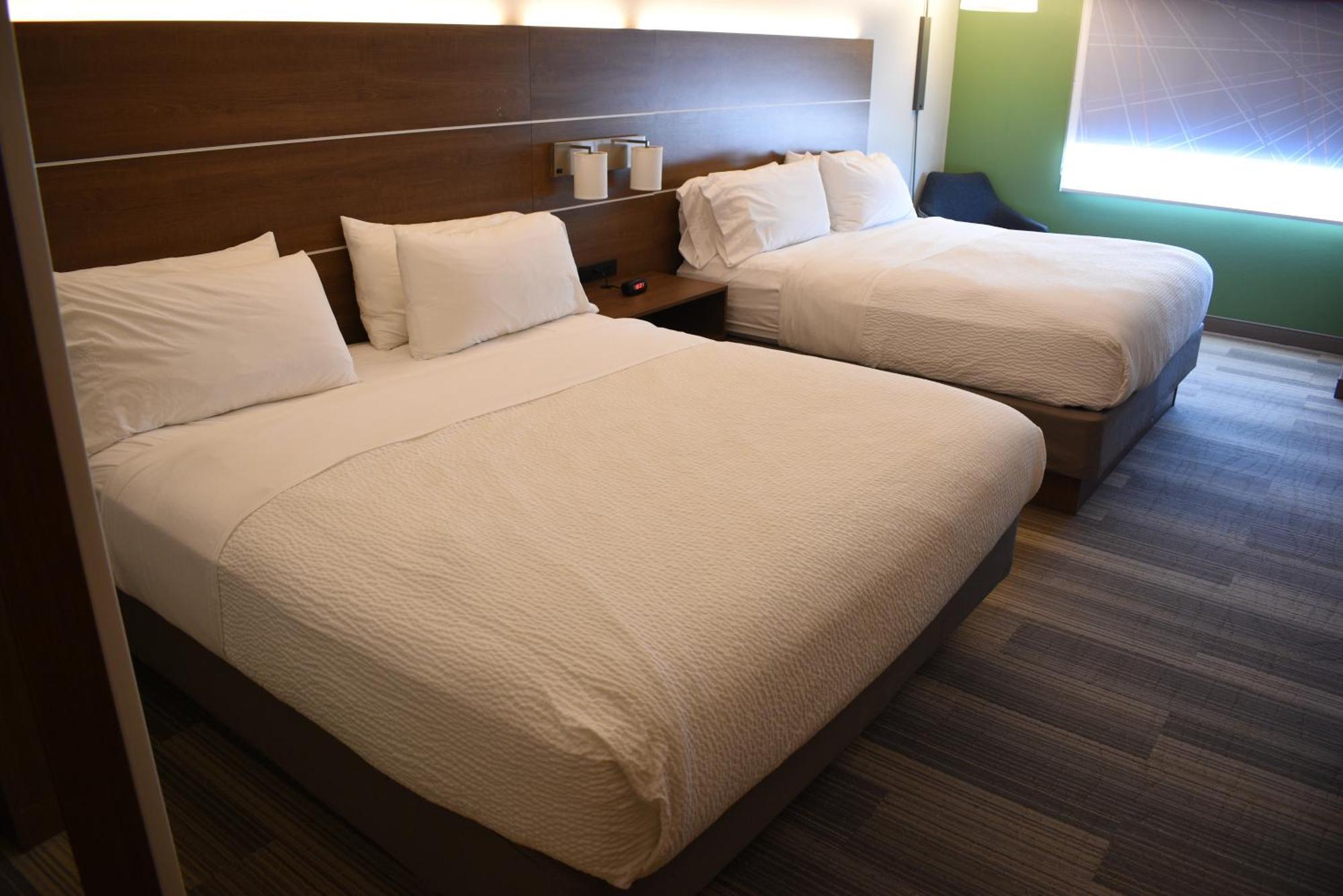 Express & South By Ihg 2* Lincoln