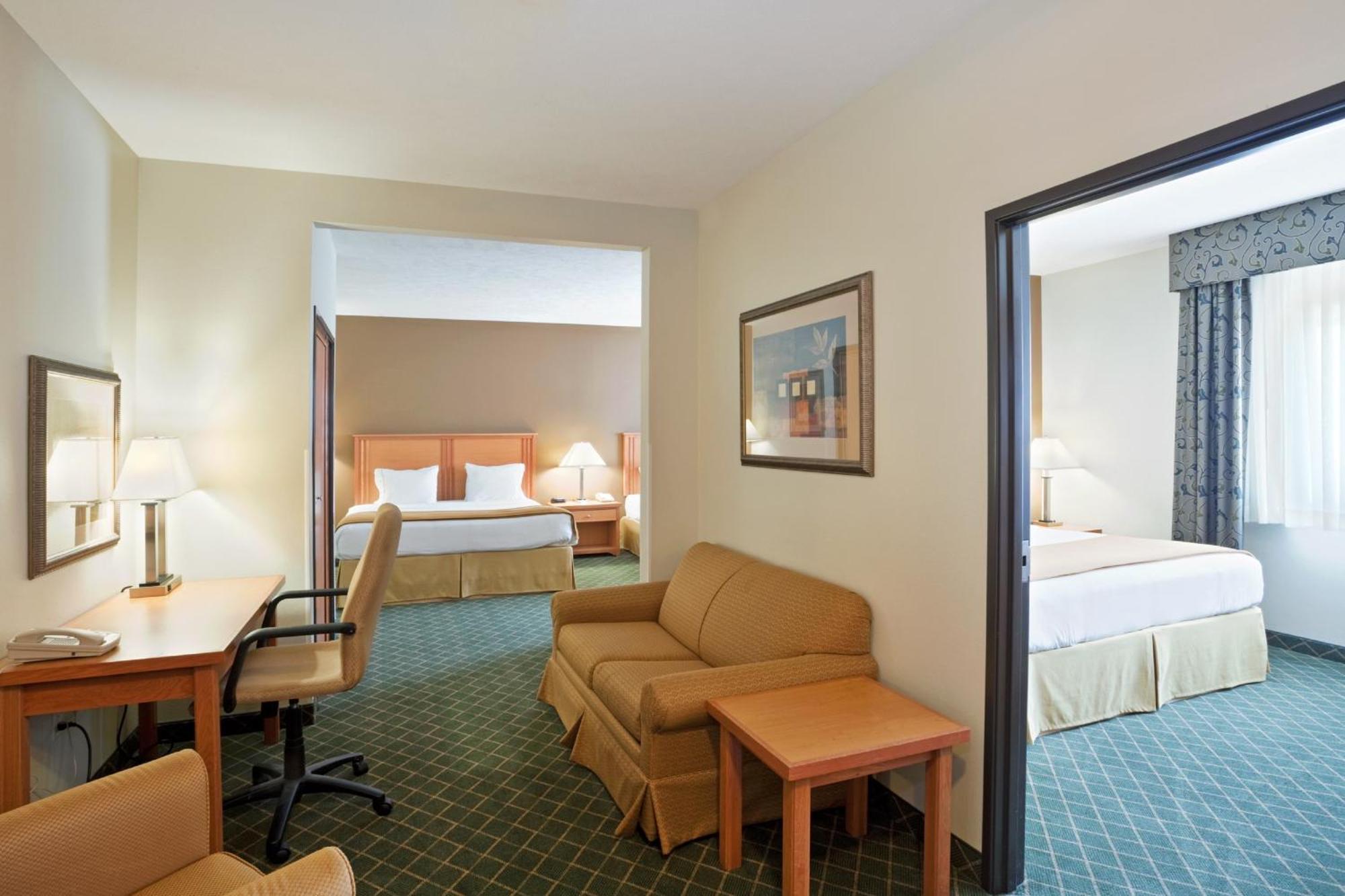 Hotel Express & South By Ihg 2*