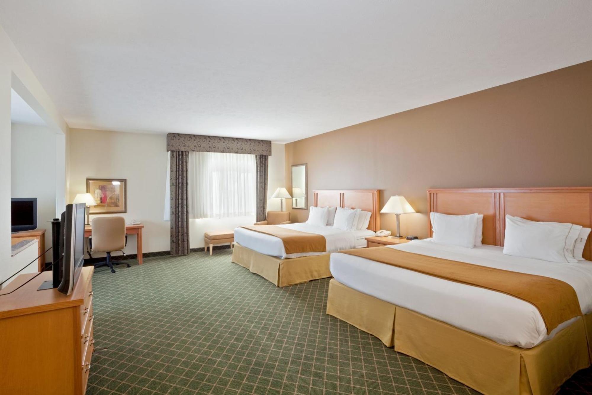 Express & South By Ihg Hotel Lincoln